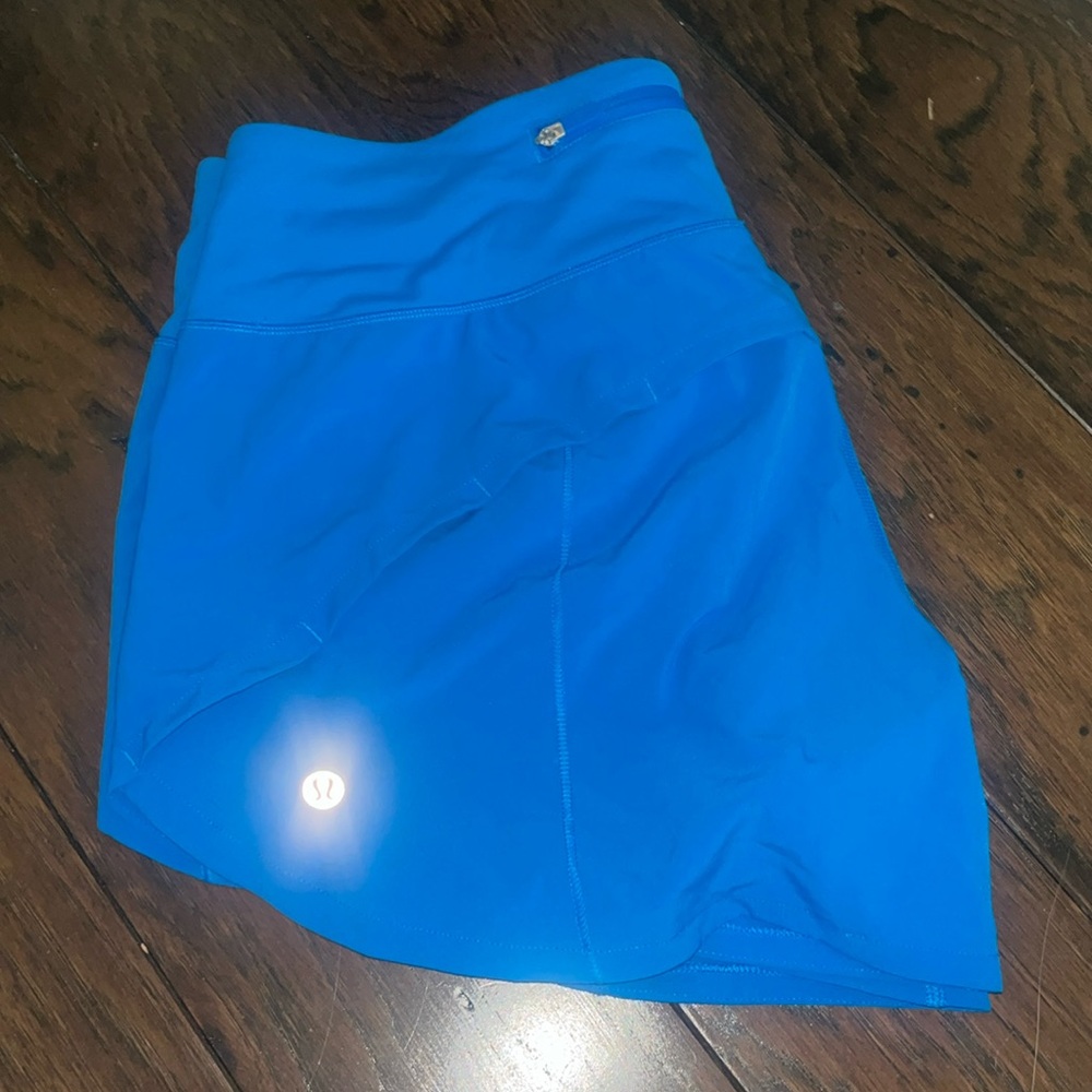 Lululemon shorst, 2.5 length, high rise, worn once or twice, too big on me.